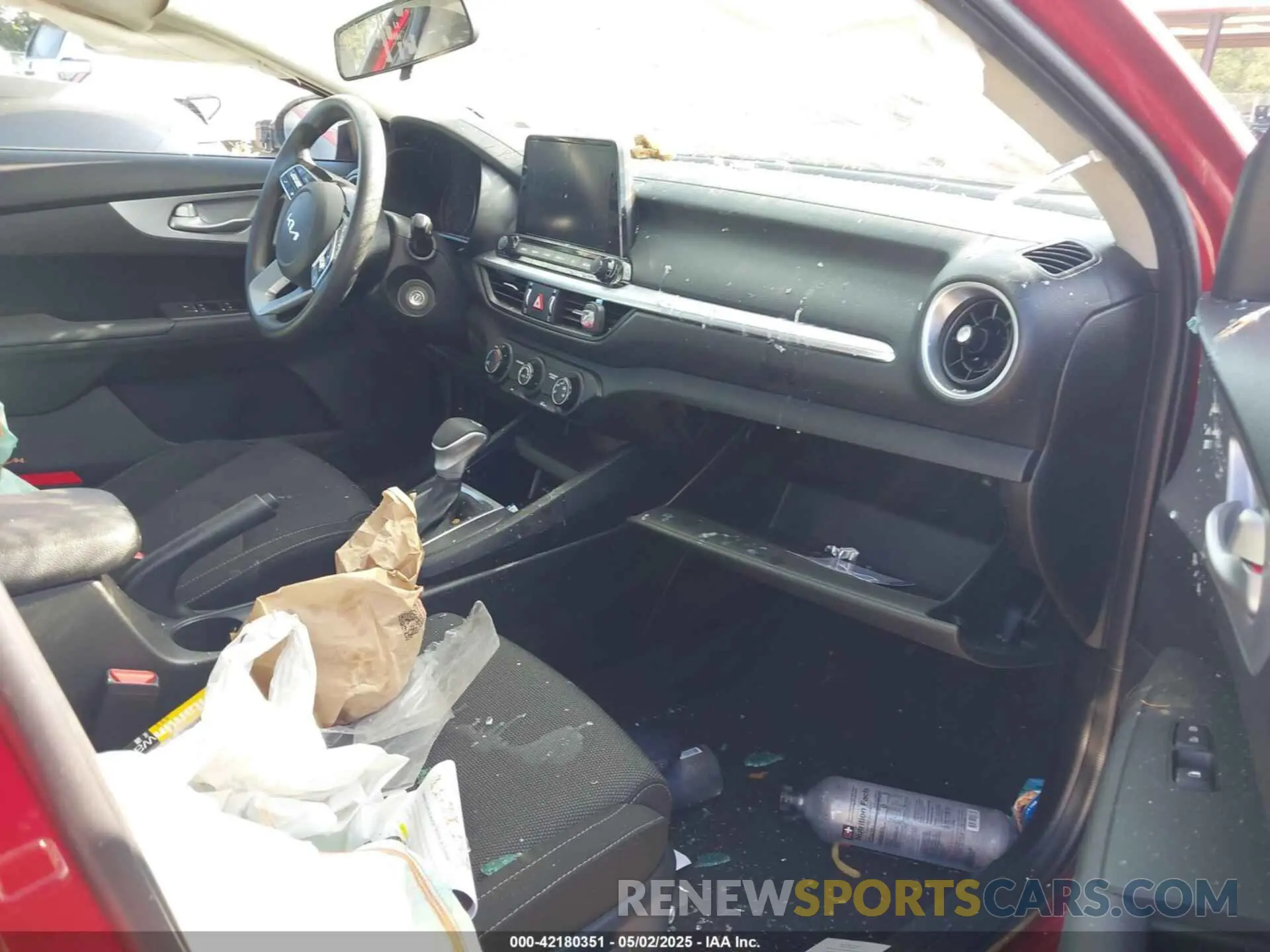 5 fotografías del automóvil dañado 3KPF24AD2PE612585 KIA FORTE 2023