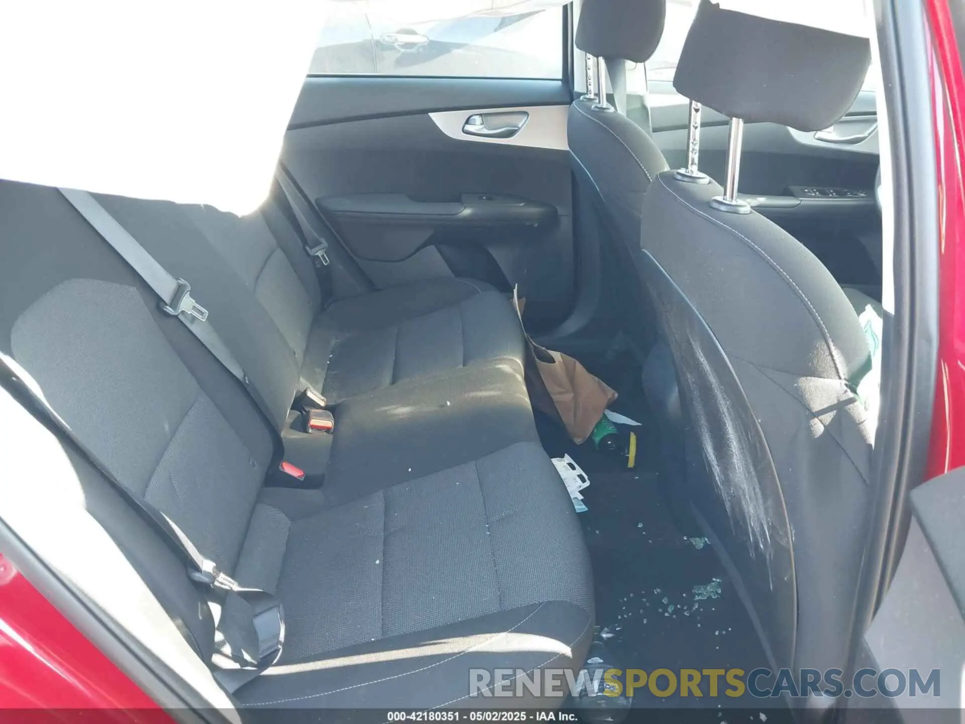 8 fotografías del automóvil dañado 3KPF24AD2PE612585 KIA FORTE 2023