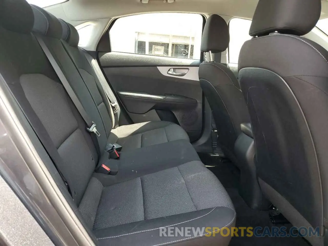 10 fotografías del automóvil dañado 3KPF24AD2PE615583 KIA FORTE 2023