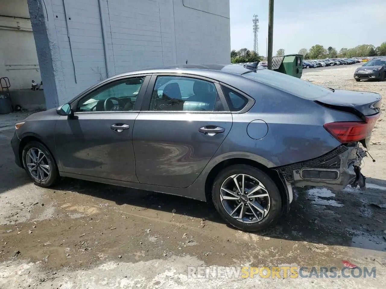 2 fotografías del automóvil dañado 3KPF24AD2PE615583 KIA FORTE 2023