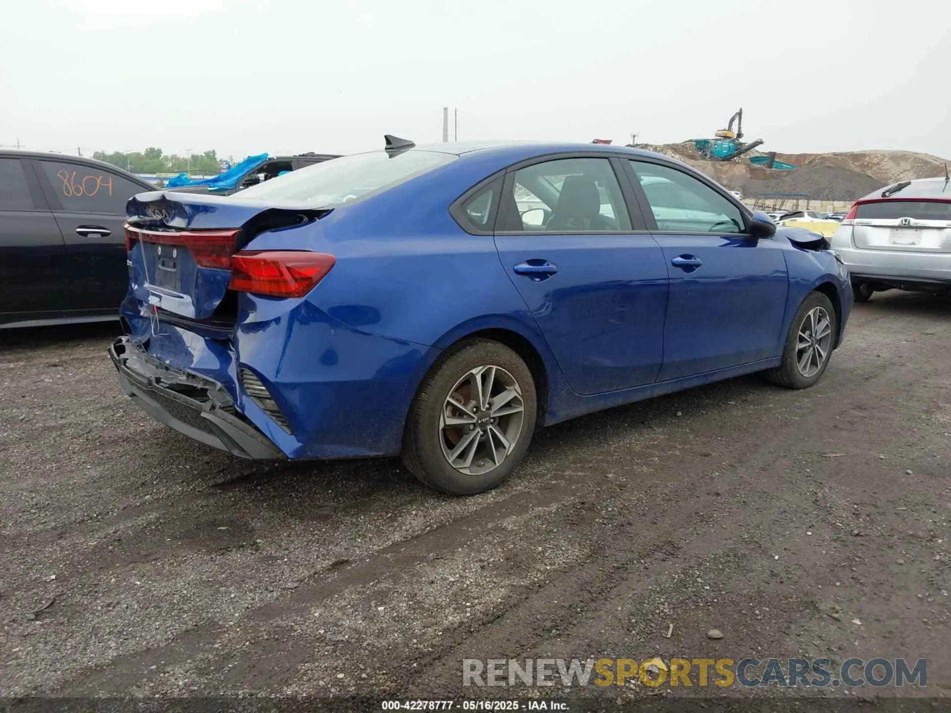 4 fotografías del automóvil dañado 3KPF24AD2PE624428 KIA FORTE 2023