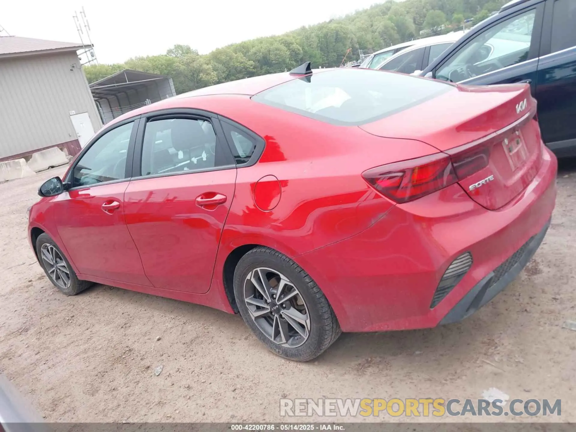 14 fotografías del automóvil dañado 3KPF24AD2PE628558 KIA FORTE 2023