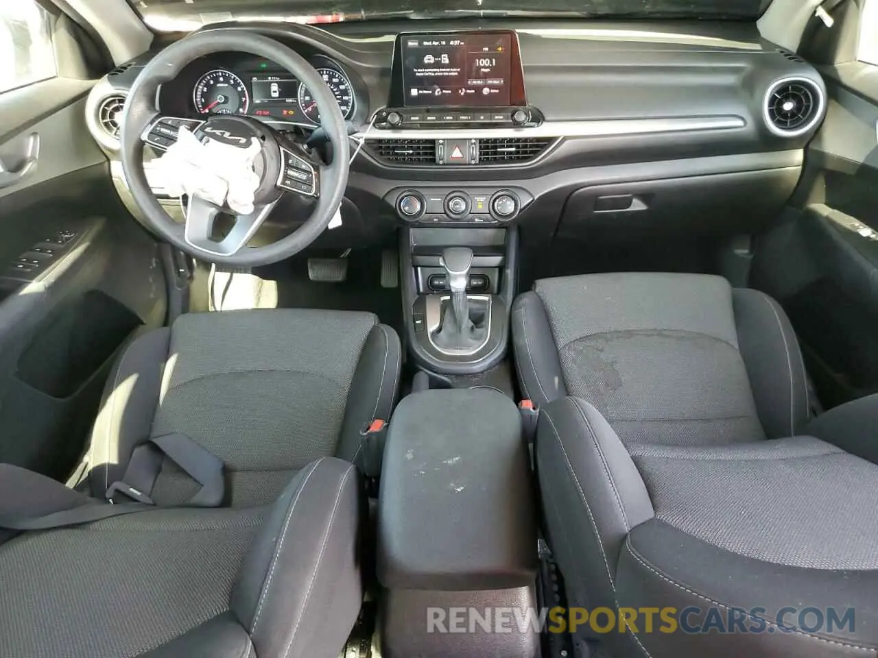 8 fotografías del automóvil dañado 3KPF24AD2PE629211 KIA FORTE 2023