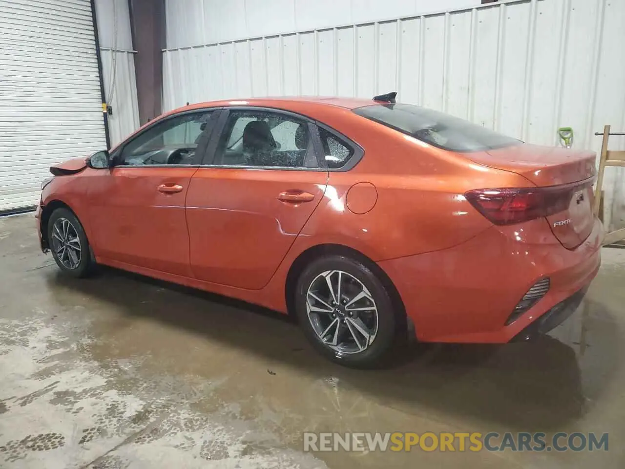 2 fotografías del automóvil dañado 3KPF24AD2PE639110 KIA FORTE 2023