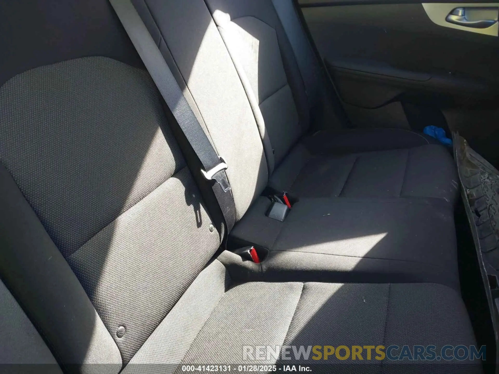 8 fotografías del automóvil dañado 3KPF24AD2PE640855 KIA FORTE 2023