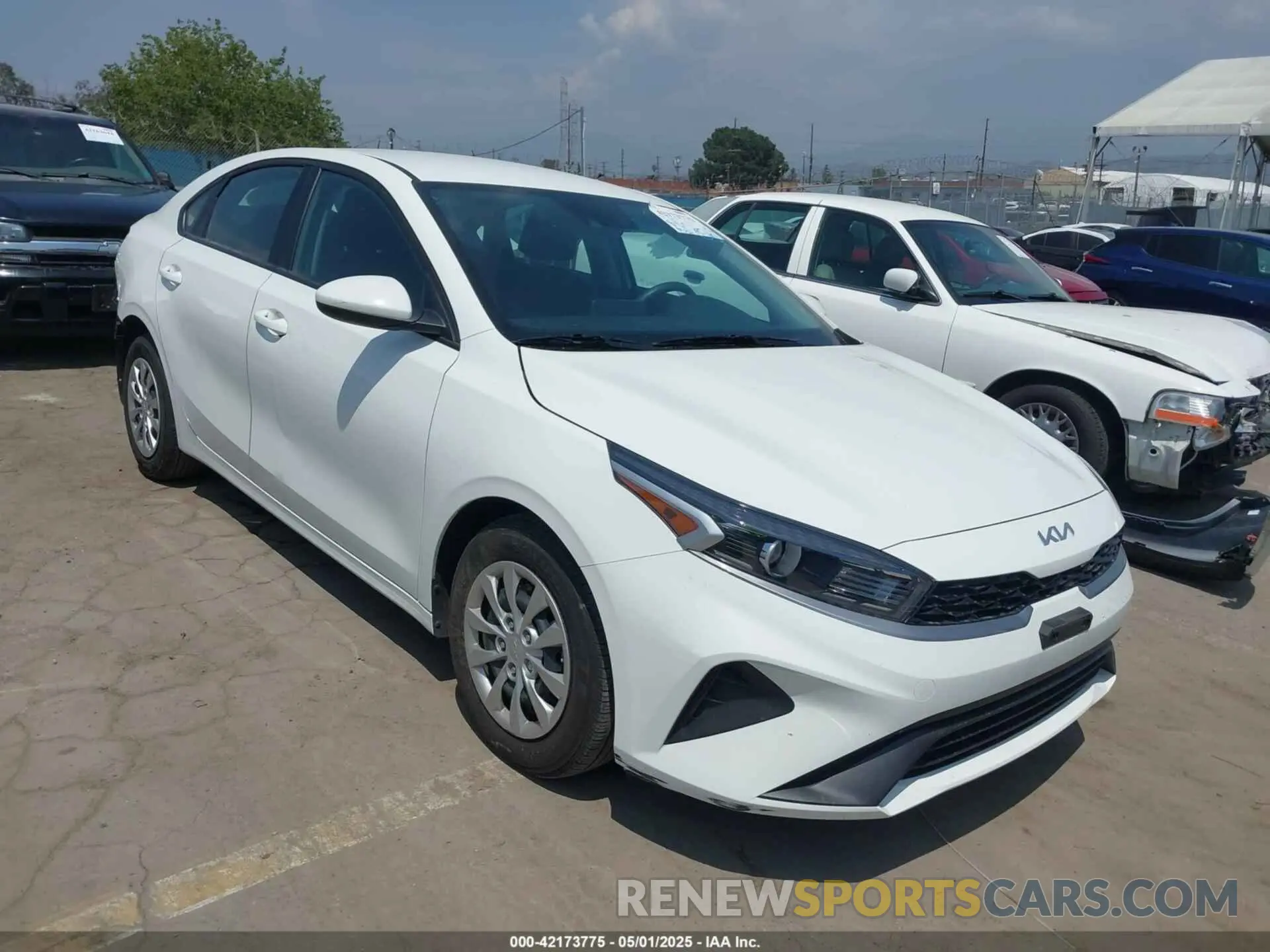 1 fotografías del automóvil dañado 3KPF24AD2PE642816 KIA FORTE 2023