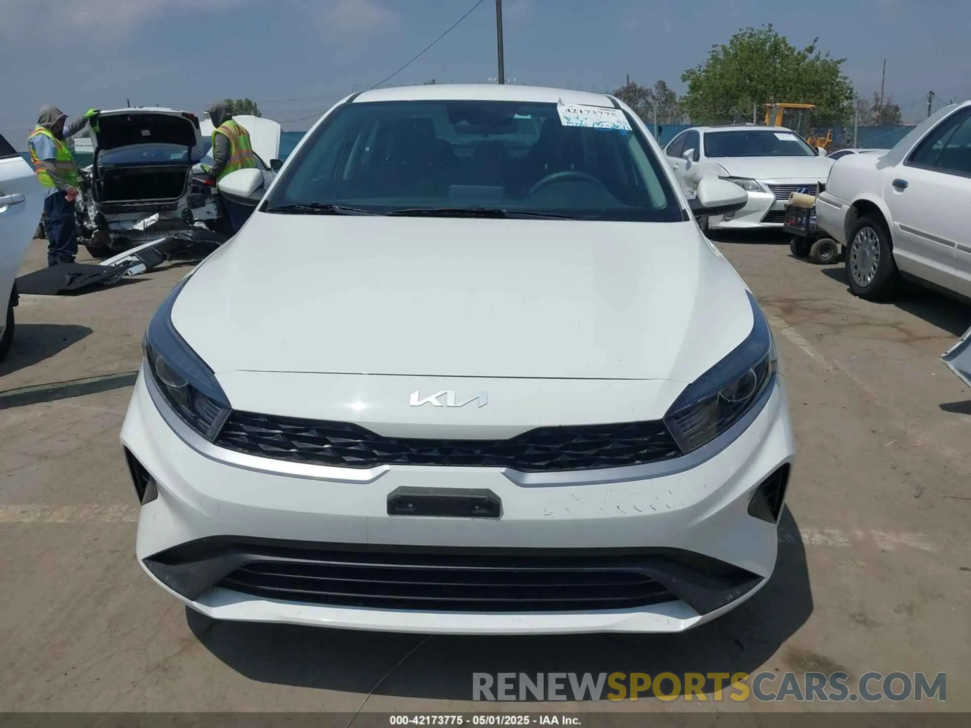 13 fotografías del automóvil dañado 3KPF24AD2PE642816 KIA FORTE 2023