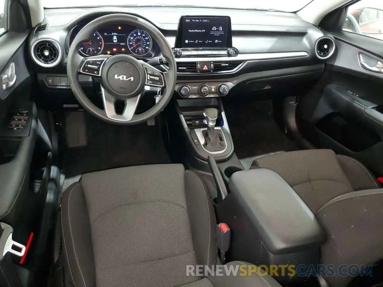 8 fotografías del automóvil dañado 3KPF24AD2PE646588 KIA FORTE 2023
