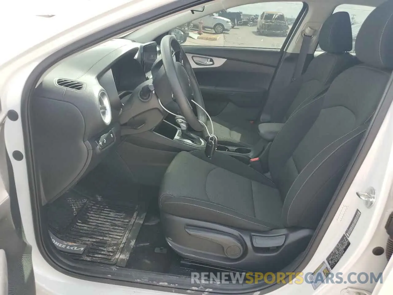 7 fotografías del automóvil dañado 3KPF24AD2PE674648 KIA FORTE 2023