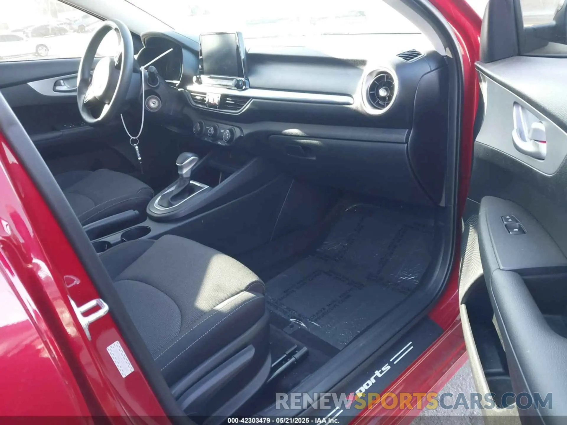 5 fotografías del automóvil dañado 3KPF24AD3PE516898 KIA FORTE 2023