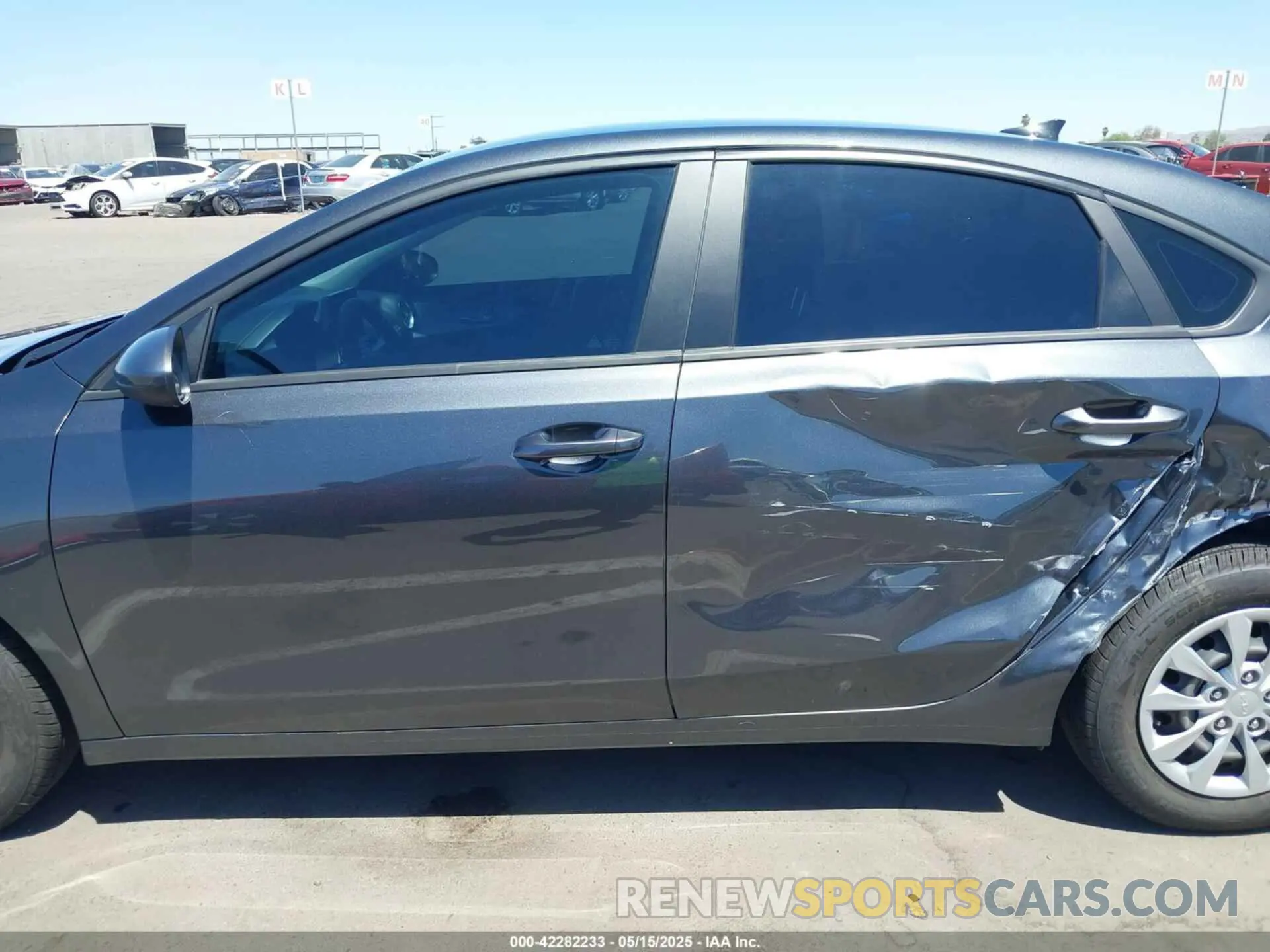14 fotografías del automóvil dañado 3KPF24AD3PE521261 KIA FORTE 2023