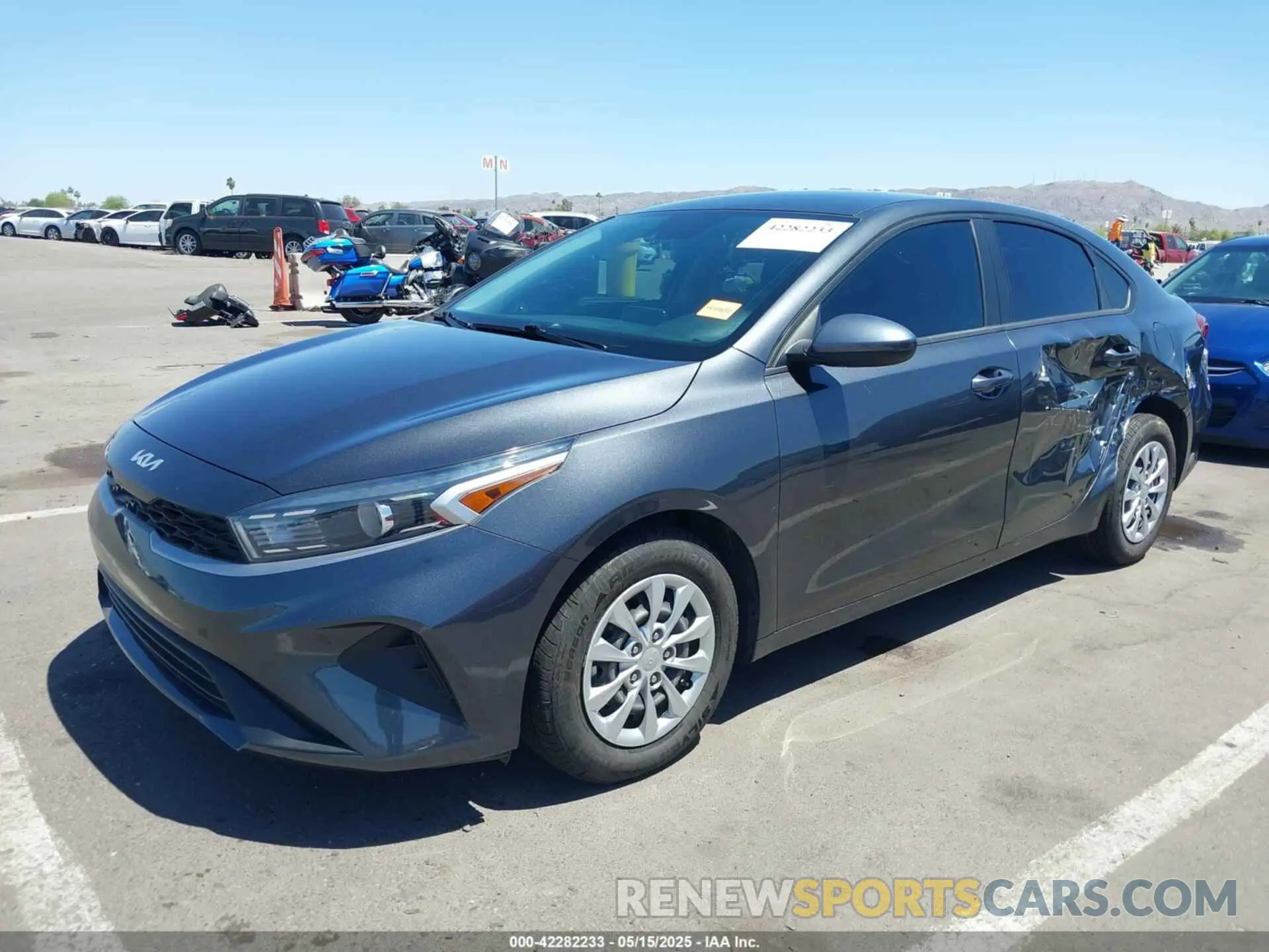 2 fotografías del automóvil dañado 3KPF24AD3PE521261 KIA FORTE 2023