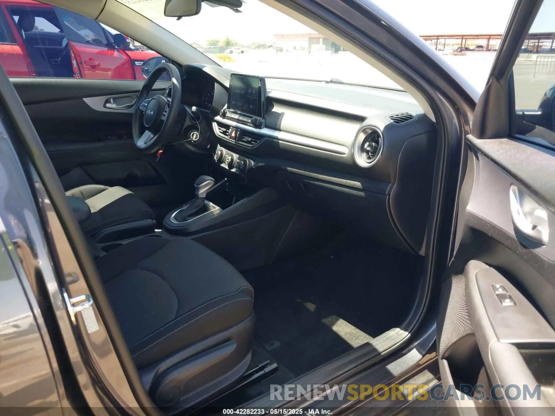 5 fotografías del automóvil dañado 3KPF24AD3PE521261 KIA FORTE 2023