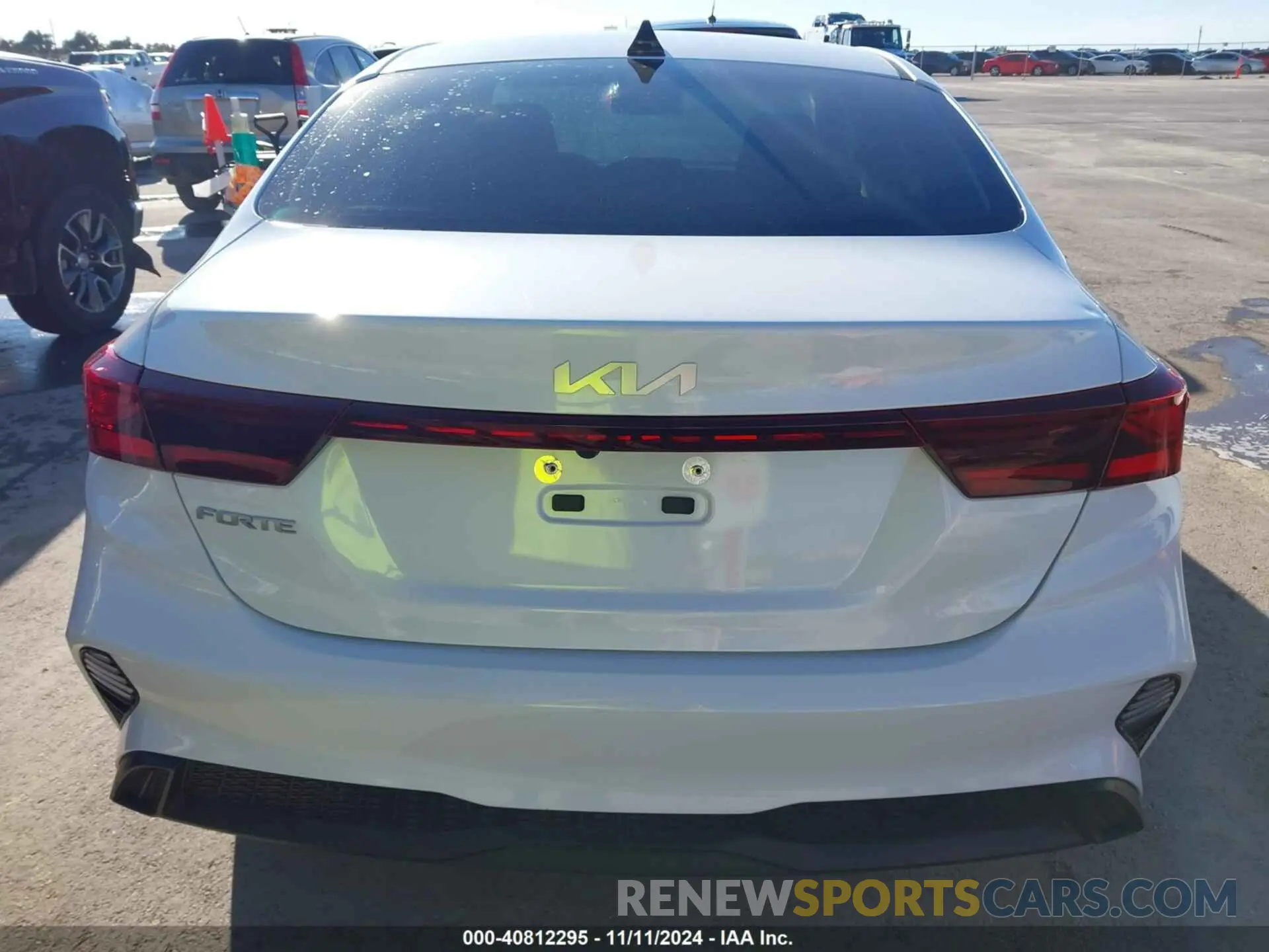 16 fotografías del automóvil dañado 3KPF24AD3PE539081 KIA FORTE 2023