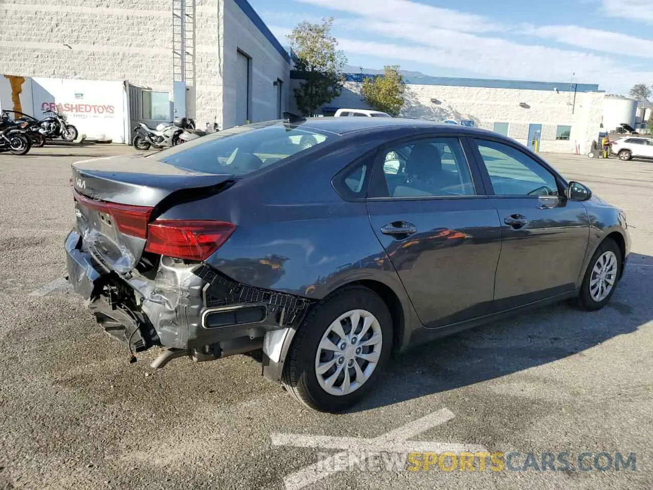 3 fotografías del automóvil dañado 3KPF24AD3PE565888 KIA FORTE 2023