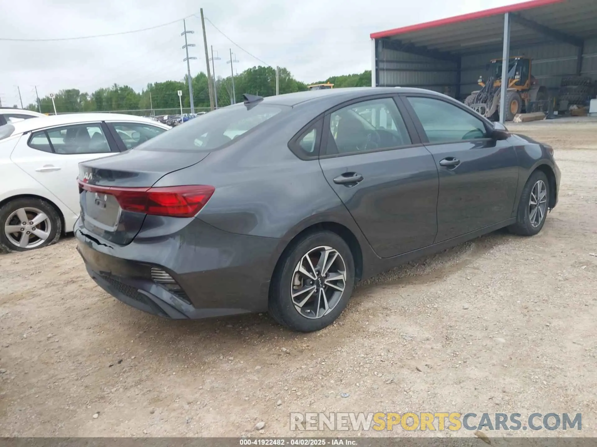 4 fotografías del automóvil dañado 3KPF24AD3PE566815 KIA FORTE 2023