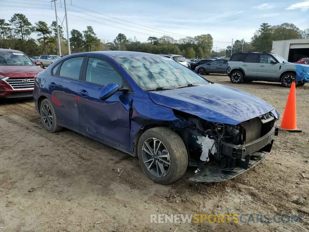 4 fotografías del automóvil dañado 3KPF24AD3PE567530 KIA FORTE 2023