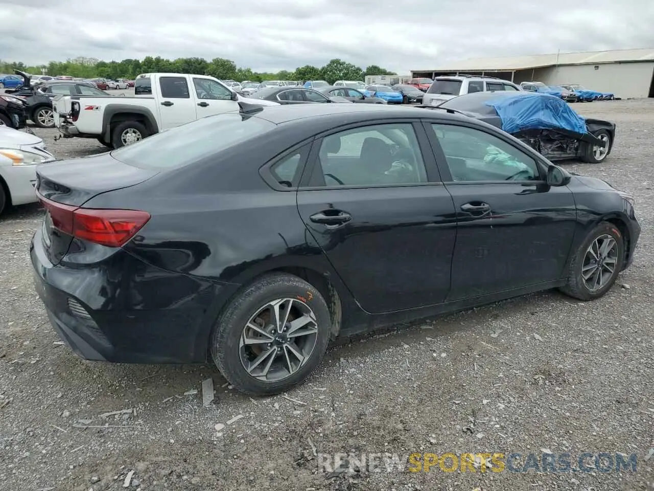 3 fotografías del automóvil dañado 3KPF24AD3PE581637 KIA FORTE 2023