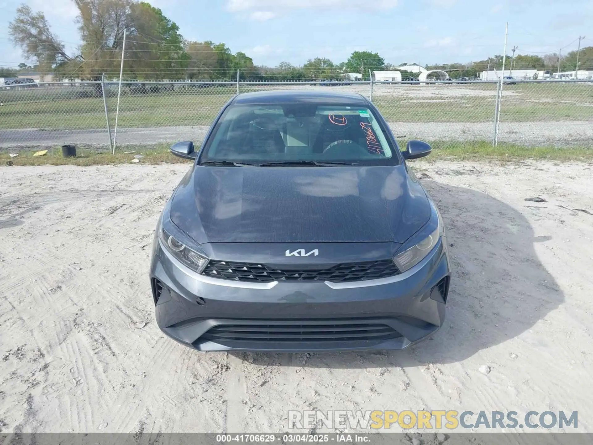 12 fotografías del automóvil dañado 3KPF24AD3PE591195 KIA FORTE 2023