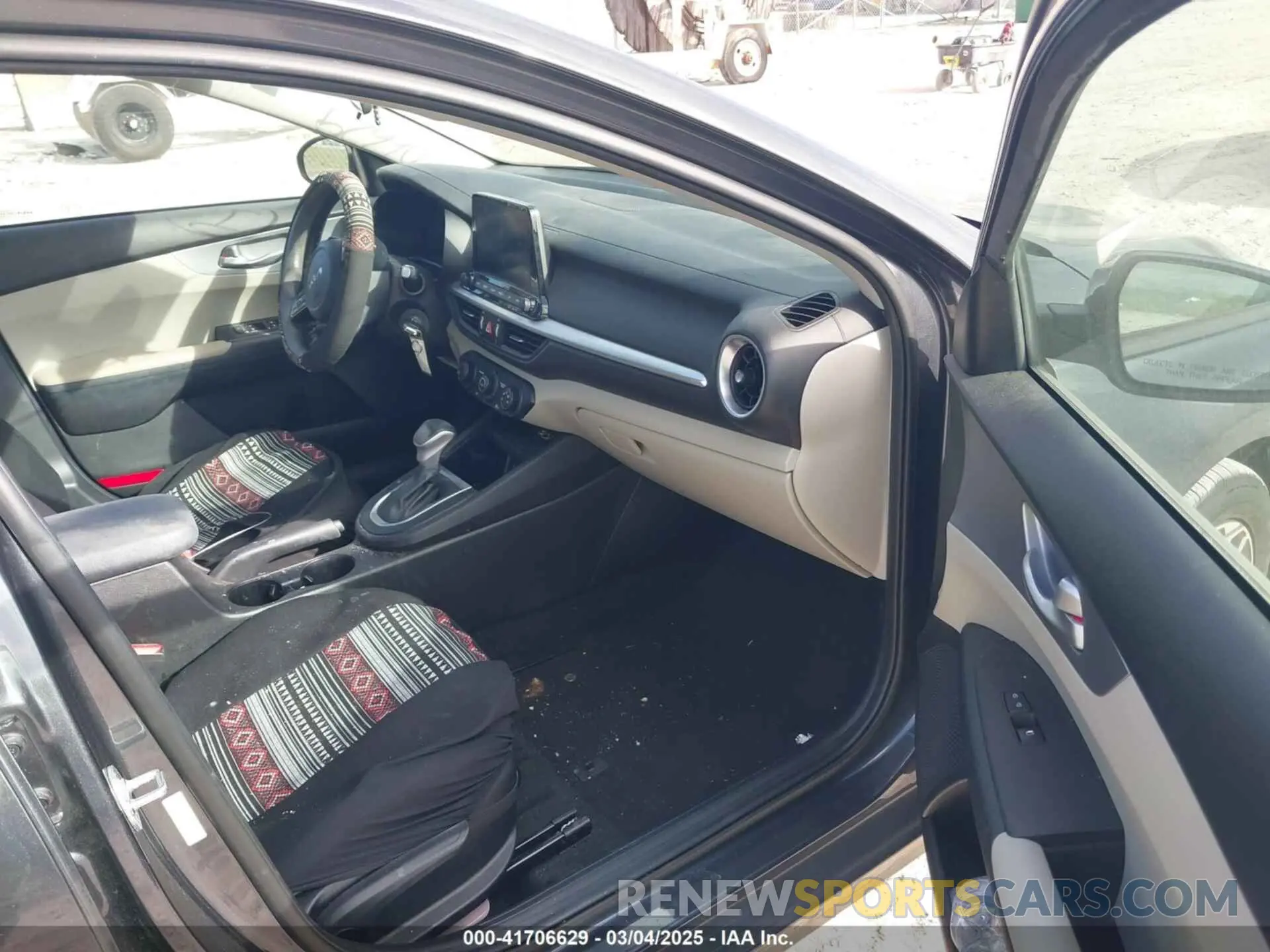 5 fotografías del automóvil dañado 3KPF24AD3PE591195 KIA FORTE 2023
