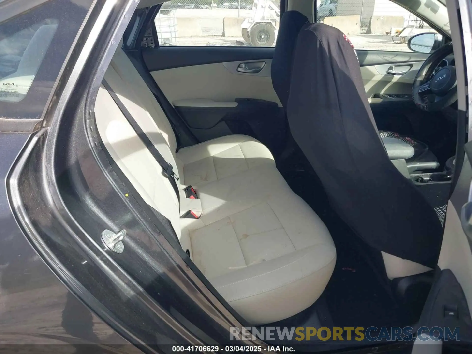 8 fotografías del automóvil dañado 3KPF24AD3PE591195 KIA FORTE 2023