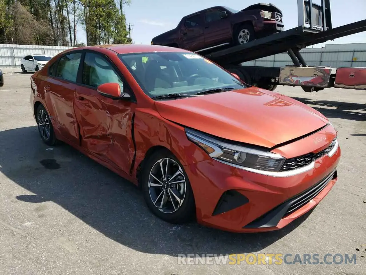 4 fotografías del automóvil dañado 3KPF24AD3PE625619 KIA FORTE 2023