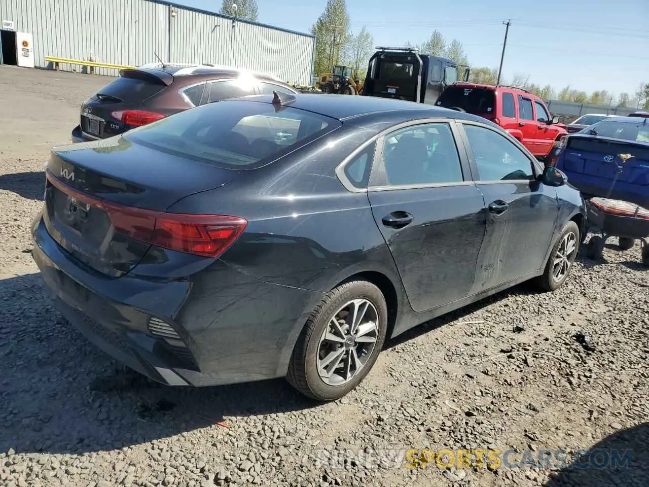 3 fotografías del automóvil dañado 3KPF24AD3PE637947 KIA FORTE 2023