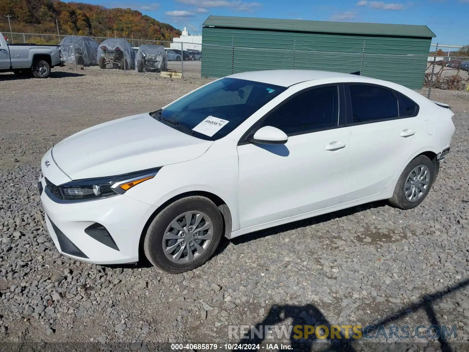 2 fotografías del automóvil dañado 3KPF24AD3PE643392 KIA FORTE 2023
