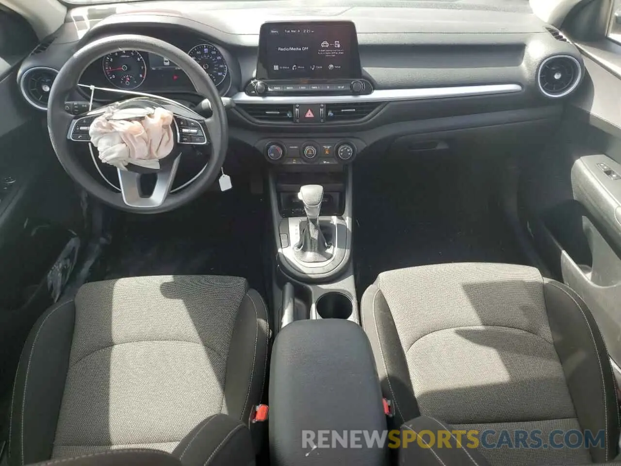 8 fotografías del automóvil dañado 3KPF24AD3PE666428 KIA FORTE 2023