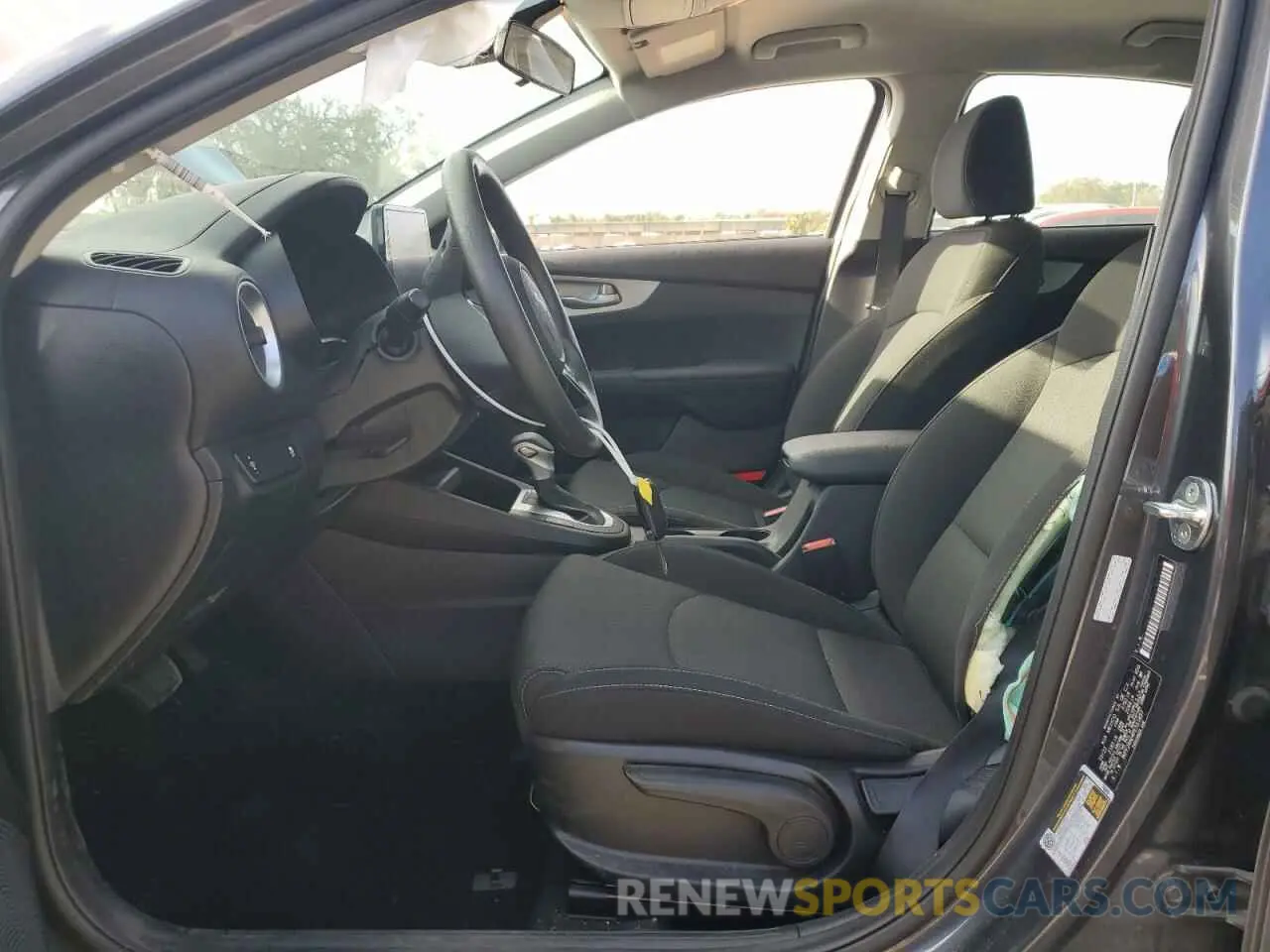 7 fotografías del automóvil dañado 3KPF24AD4PE551837 KIA FORTE 2023