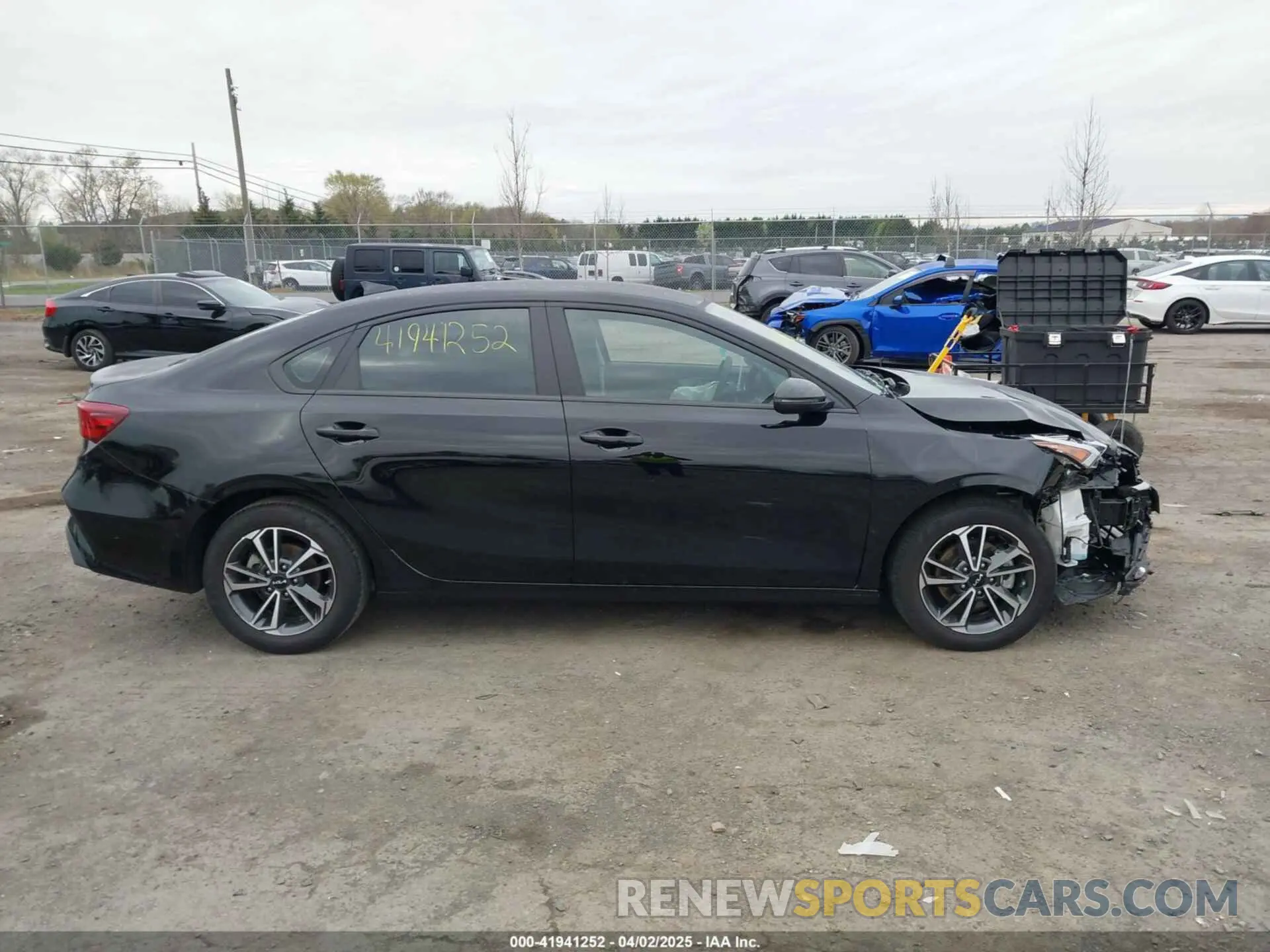 13 fotografías del automóvil dañado 3KPF24AD4PE553765 KIA FORTE 2023