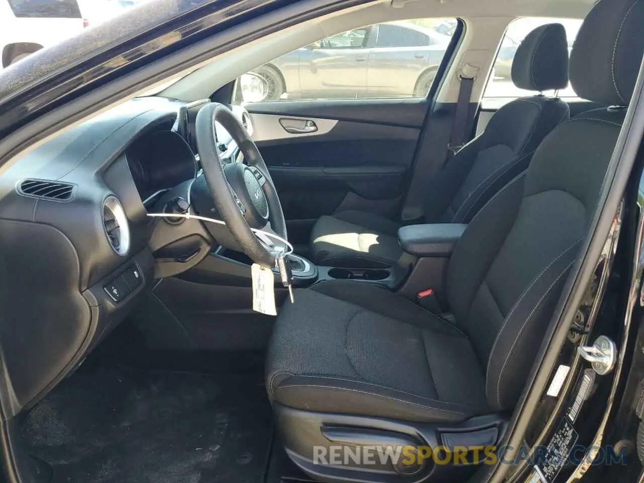 7 fotografías del automóvil dañado 3KPF24AD4PE562613 KIA FORTE 2023