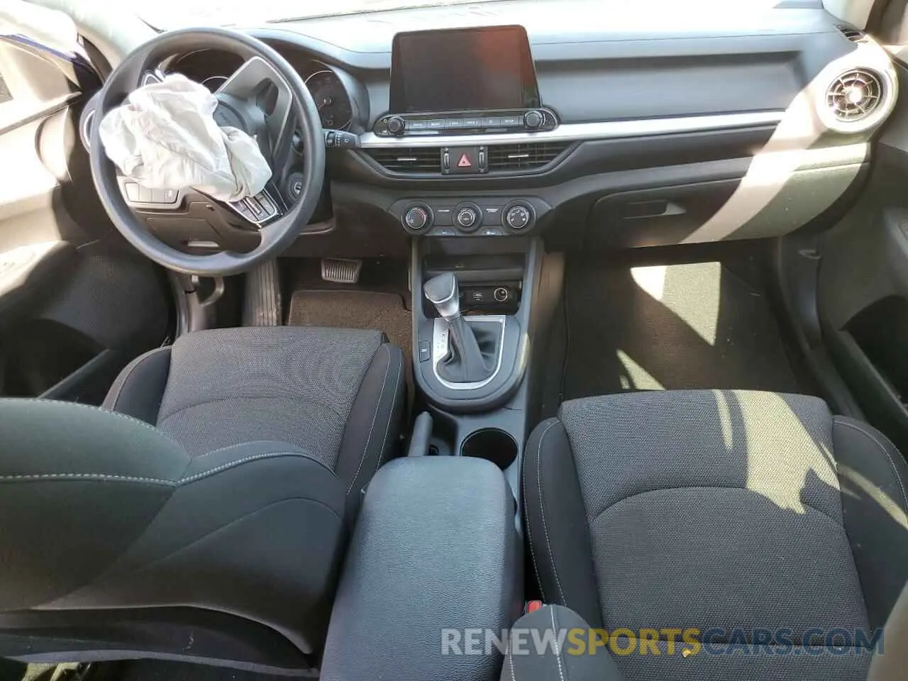 8 fotografías del automóvil dañado 3KPF24AD4PE569707 KIA FORTE 2023