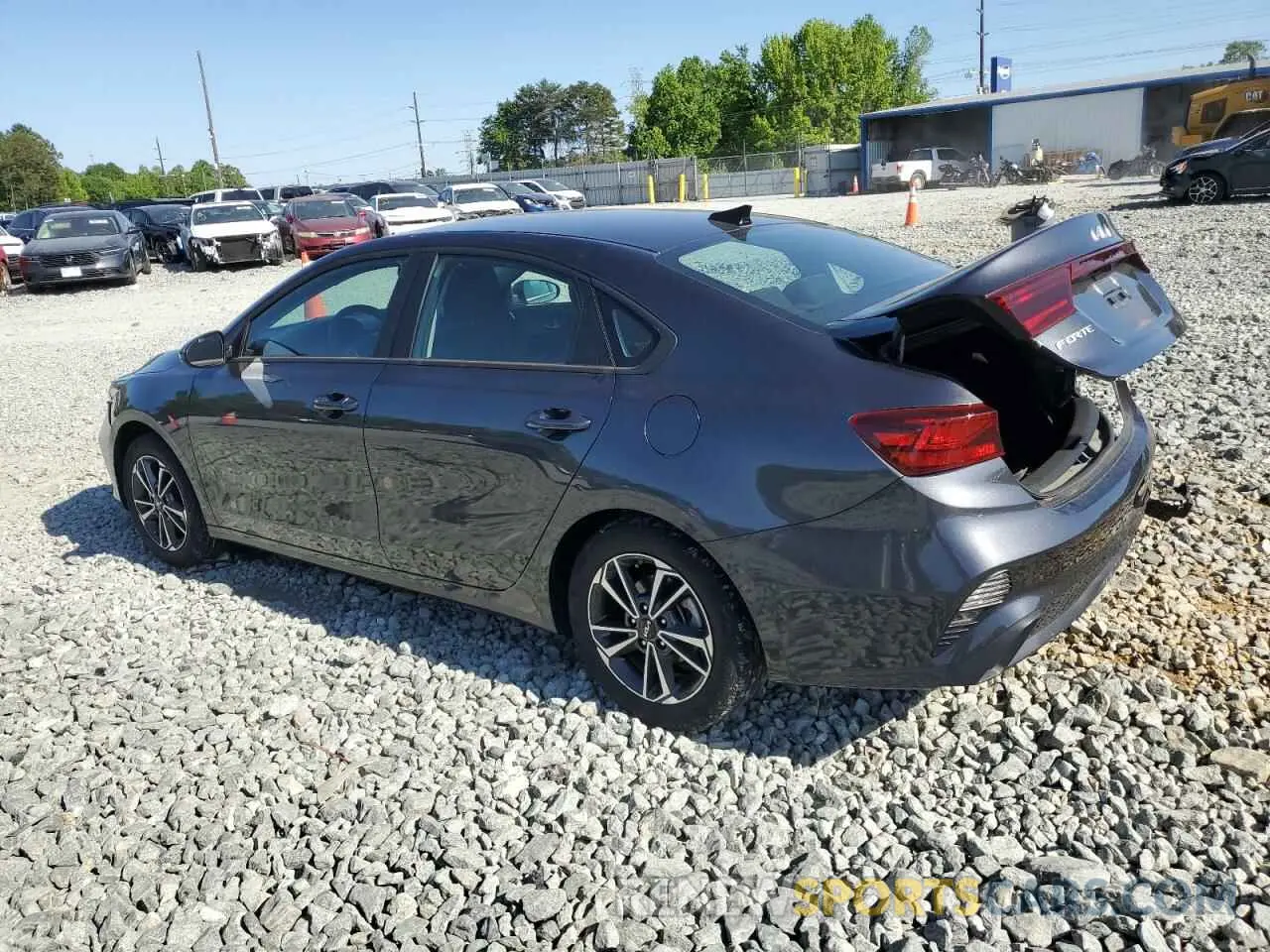 2 fotografías del automóvil dañado 3KPF24AD4PE608277 KIA FORTE 2023
