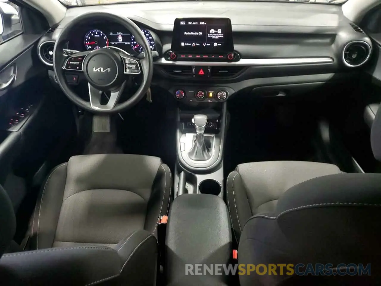 8 fotografías del automóvil dañado 3KPF24AD4PE624768 KIA FORTE 2023