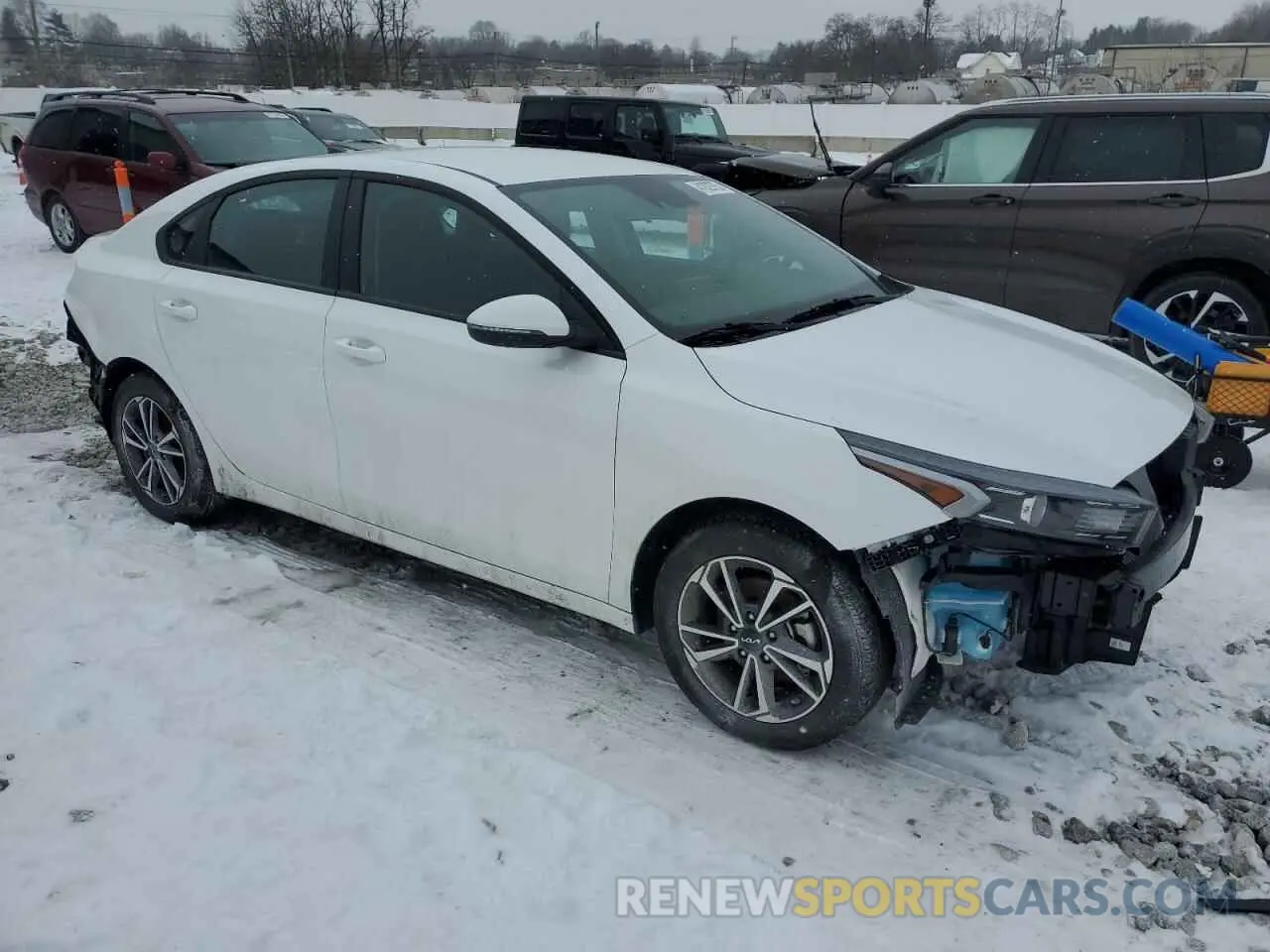 4 fotografías del automóvil dañado 3KPF24AD4PE634135 KIA FORTE 2023