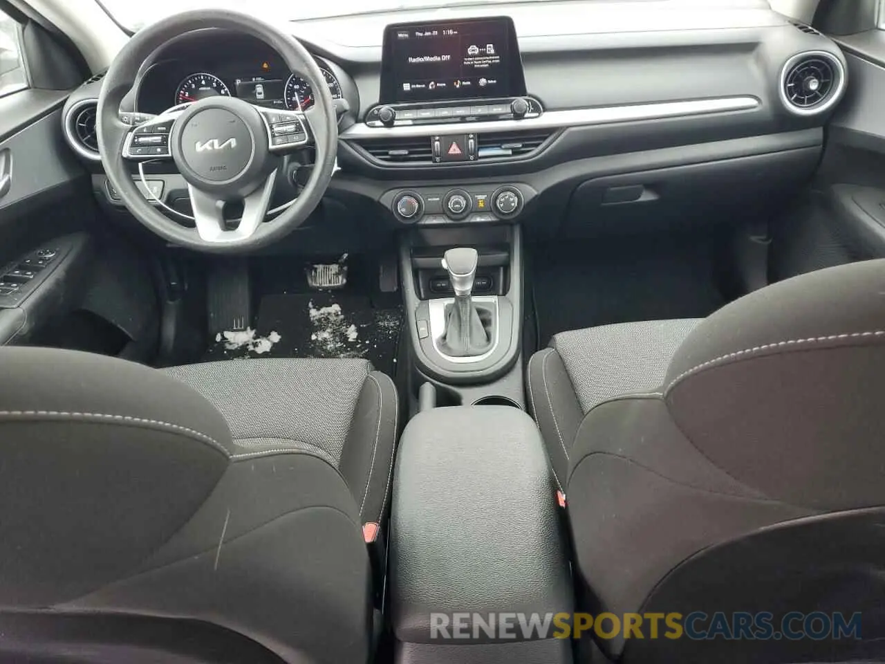8 fotografías del automóvil dañado 3KPF24AD4PE634135 KIA FORTE 2023