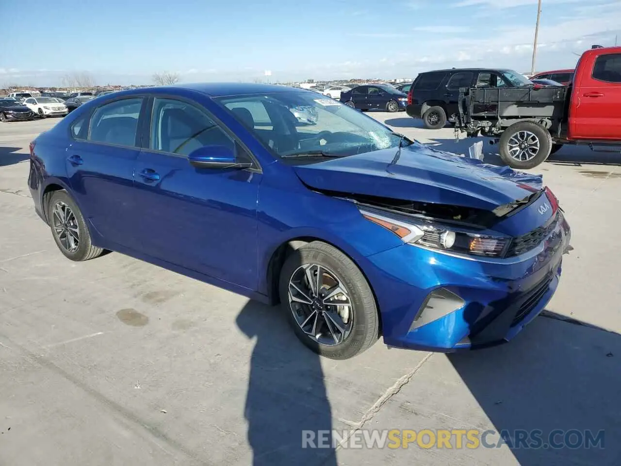 4 fotografías del automóvil dañado 3KPF24AD4PE681987 KIA FORTE 2023