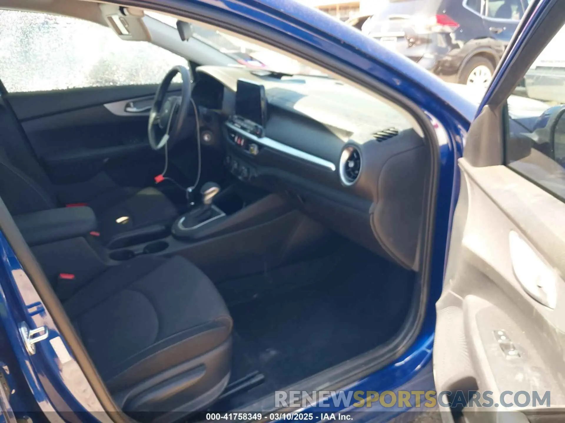 5 fotografías del automóvil dañado 3KPF24AD4PE683741 KIA FORTE 2023