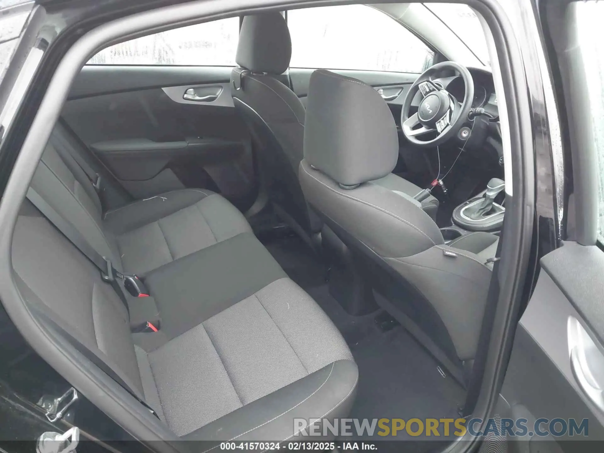 8 fotografías del automóvil dañado 3KPF24AD4PE691502 KIA FORTE 2023