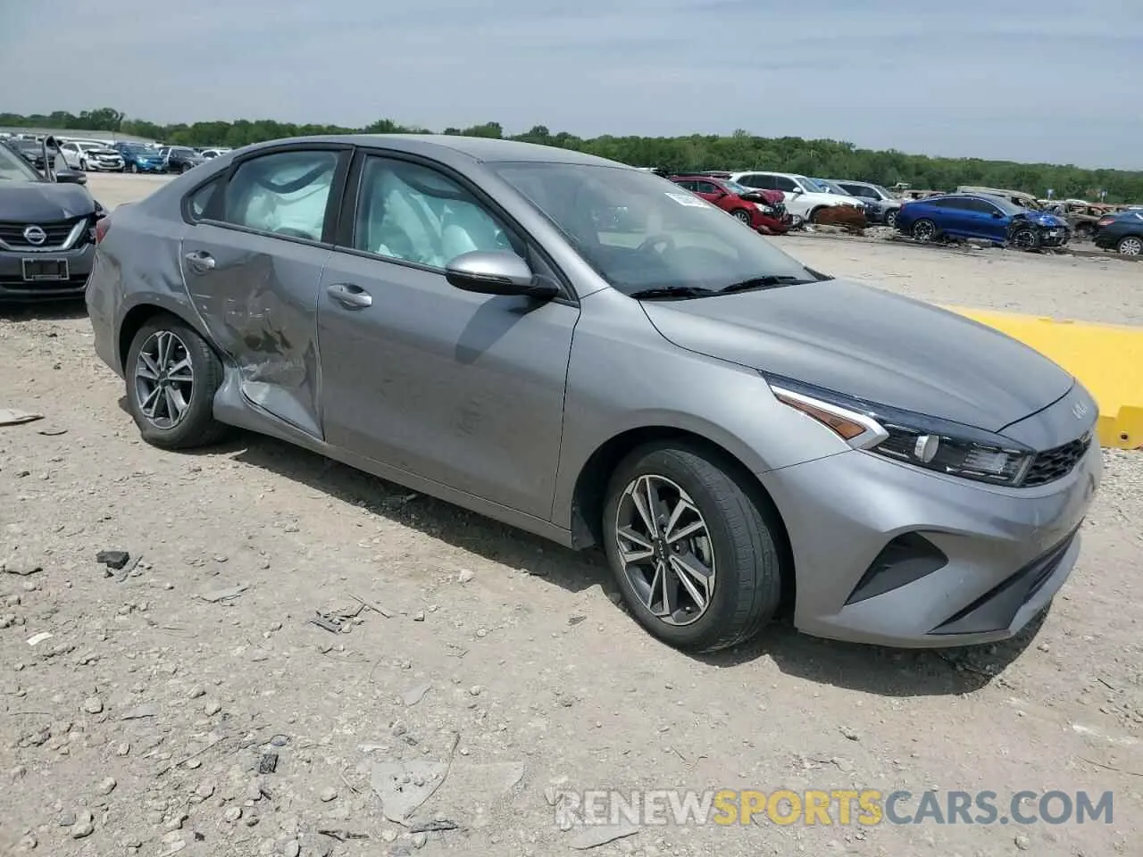 4 fotografías del automóvil dañado 3KPF24AD5PE515381 KIA FORTE 2023