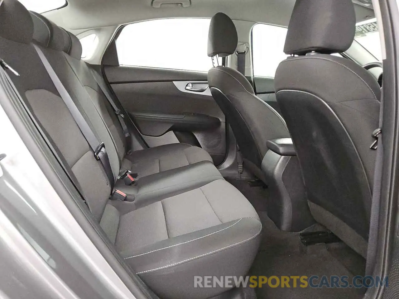 10 fotografías del automóvil dañado 3KPF24AD5PE538580 KIA FORTE 2023