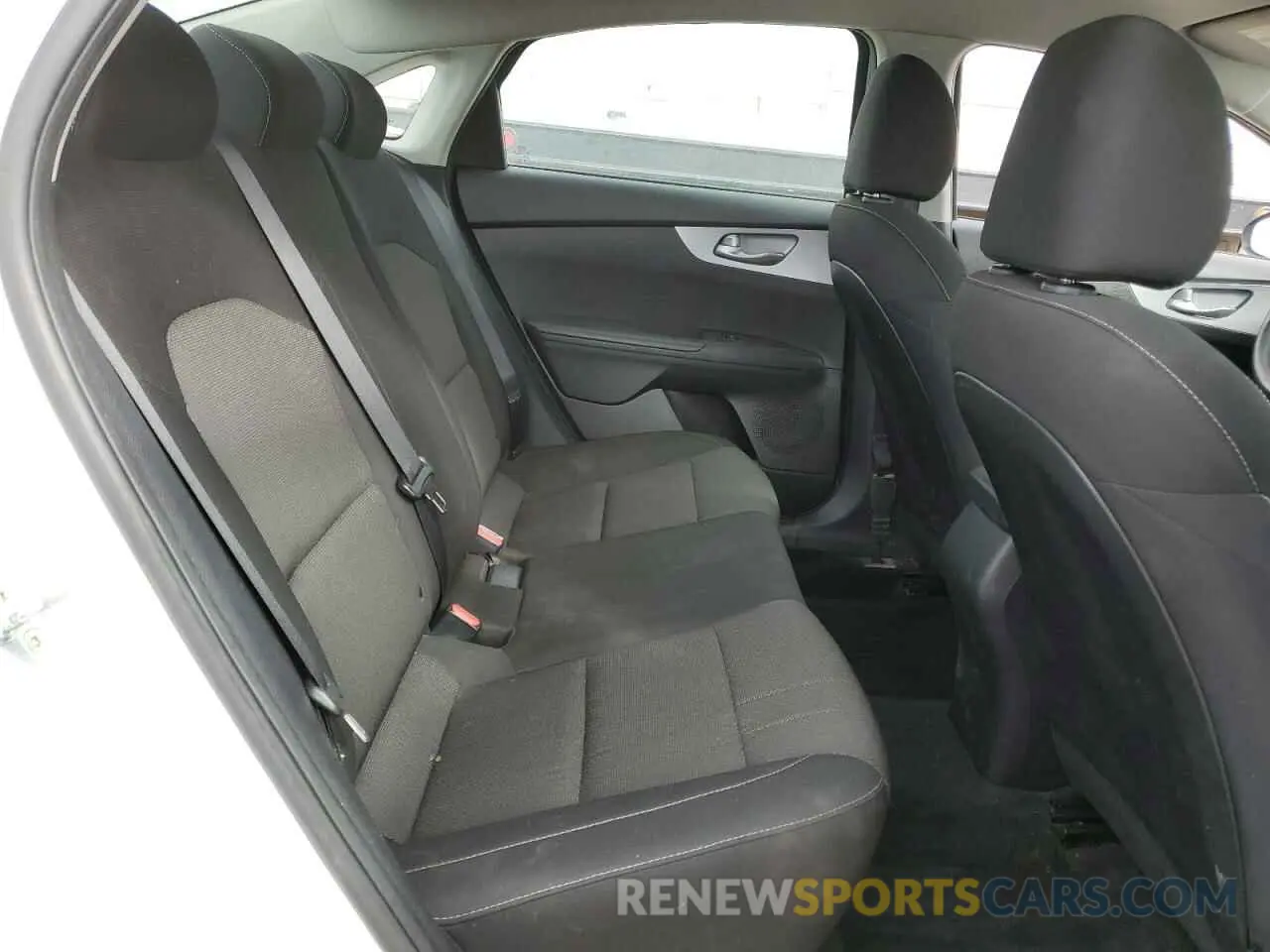 10 fotografías del automóvil dañado 3KPF24AD5PE539065 KIA FORTE 2023