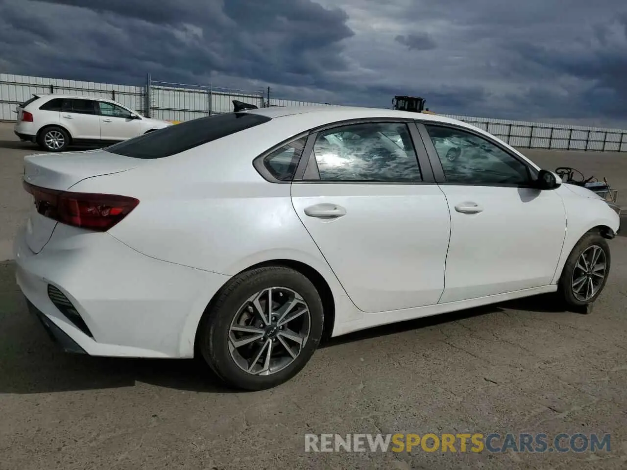 3 fotografías del automóvil dañado 3KPF24AD5PE539065 KIA FORTE 2023