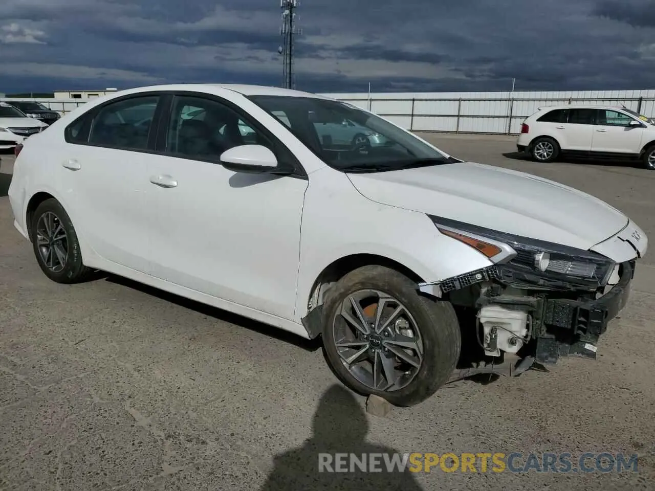 4 fotografías del automóvil dañado 3KPF24AD5PE539065 KIA FORTE 2023