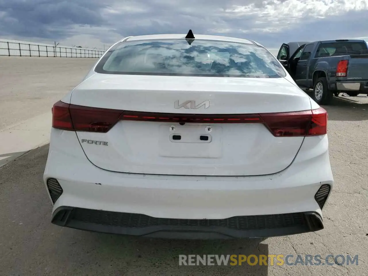 6 fotografías del automóvil dañado 3KPF24AD5PE539065 KIA FORTE 2023