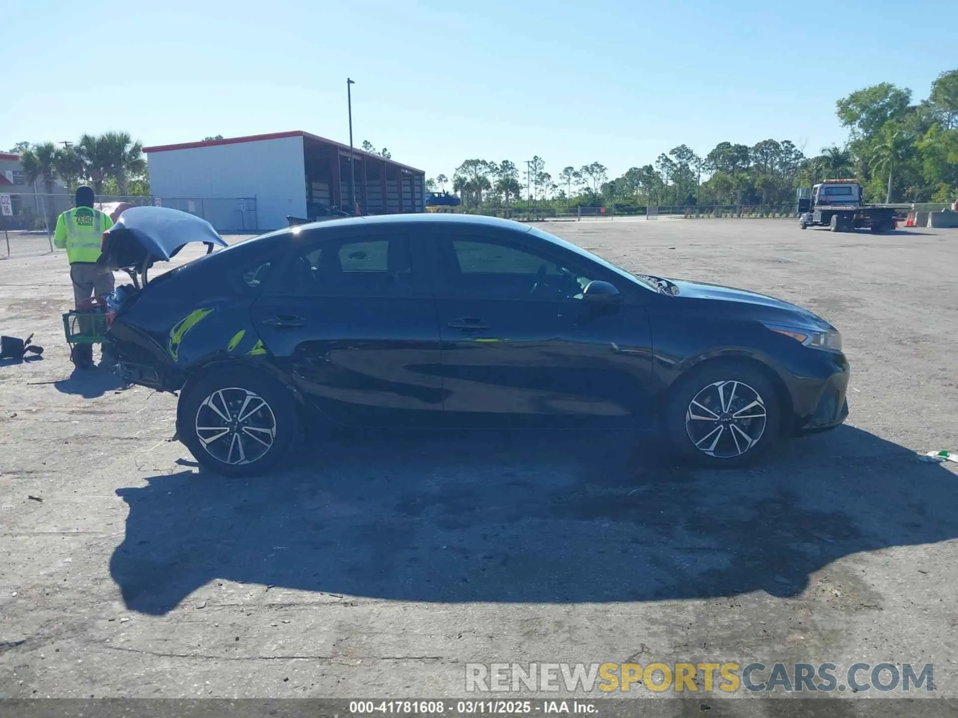 14 fotografías del automóvil dañado 3KPF24AD5PE554908 KIA FORTE 2023