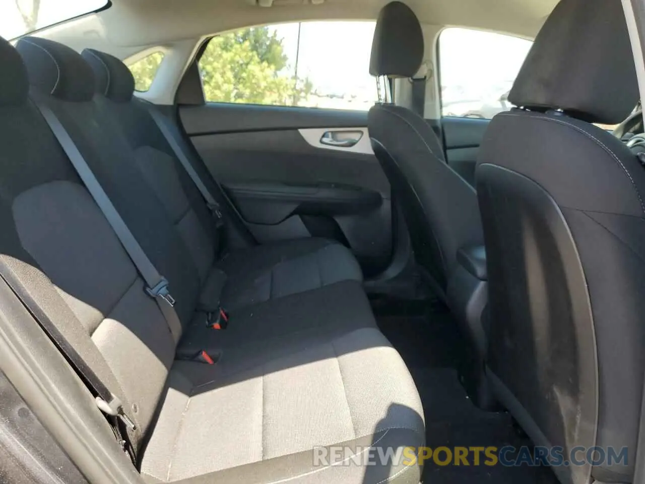 10 fotografías del automóvil dañado 3KPF24AD5PE568484 KIA FORTE 2023