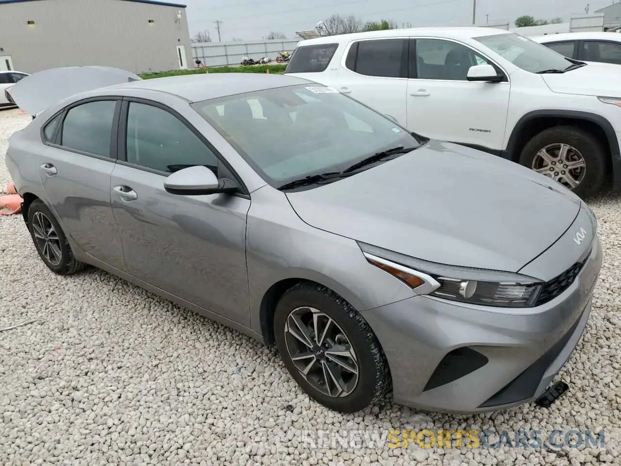 4 fotografías del automóvil dañado 3KPF24AD5PE575094 KIA FORTE 2023