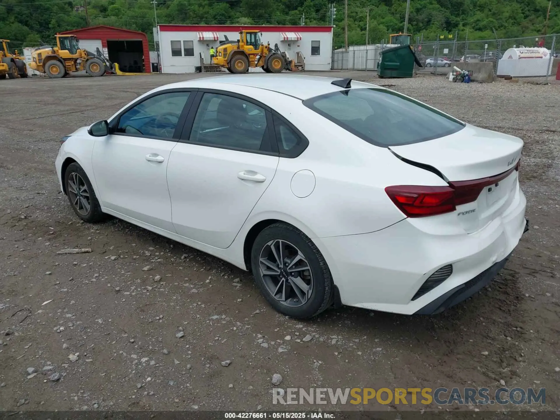 3 fotografías del automóvil dañado 3KPF24AD5PE590582 KIA FORTE 2023